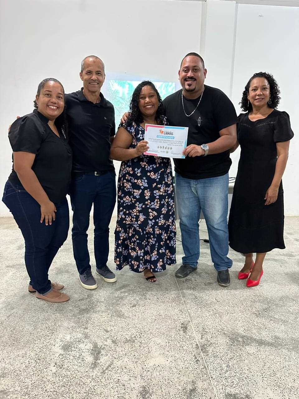 Camacã: Prefeitura encerra o Curso de Libras com sucesso e faz entrega de certificados

